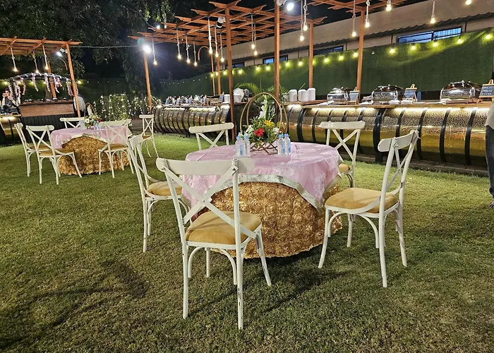Chinmay Hotel & Resort