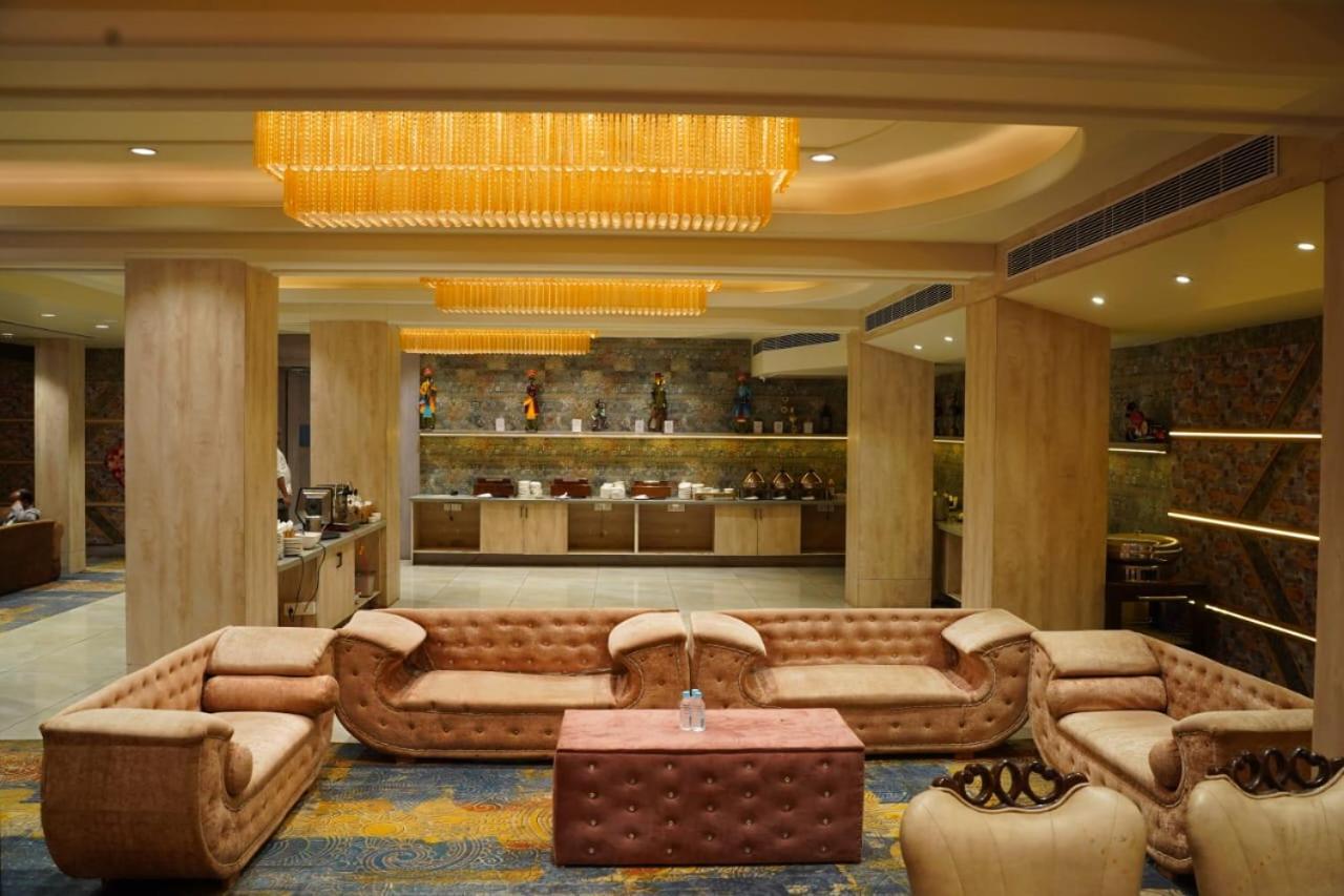 Hotel Chinmay & 3*