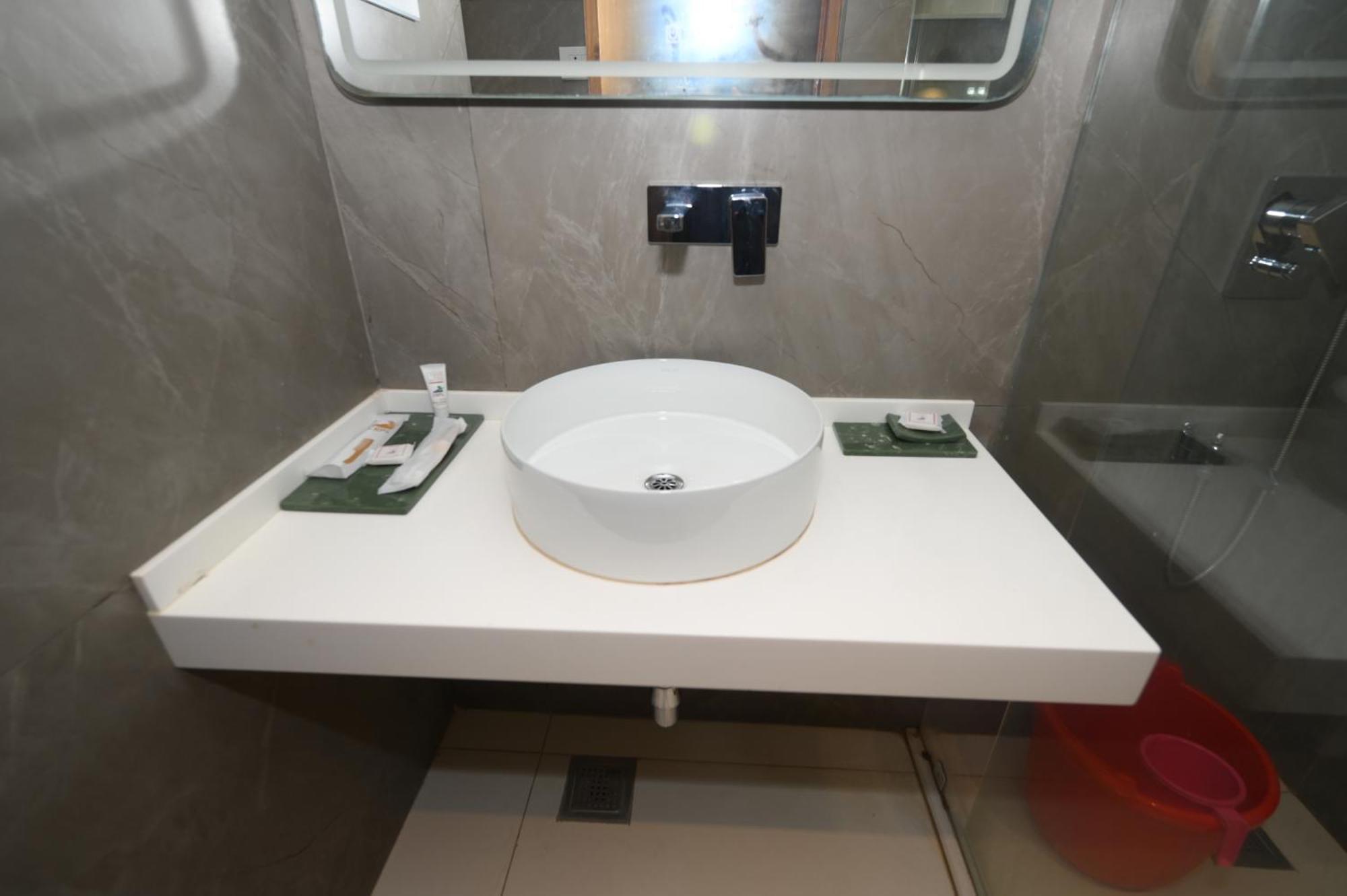 Hotel Chinmay & Lucknow